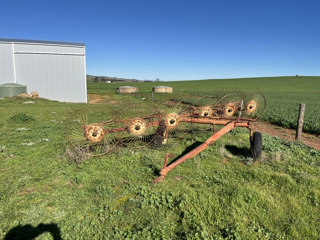 rake 2 IMG 2427